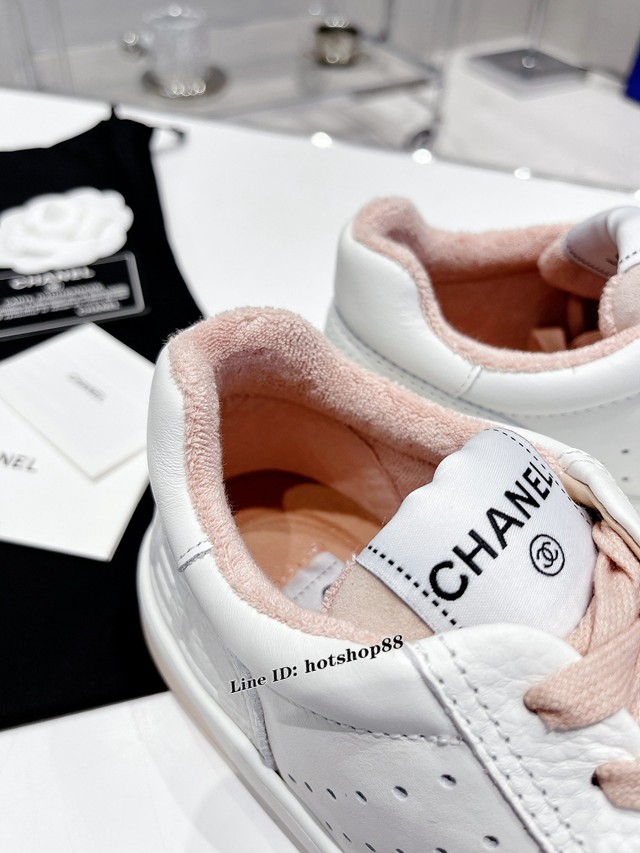 Chanel香奈兒2022新款火爆熊貓鞋配色休閒運動鞋板鞋 dx2743